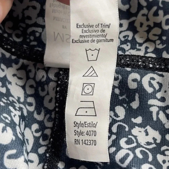 MSP Miraclesuit Reversible Capri Leggings Size XS - Picture 6 of 10